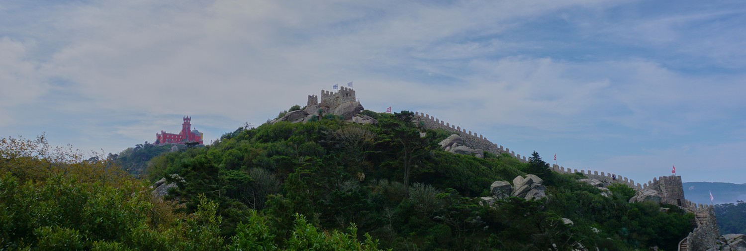 Paisagem: Palácio da Pena e Castelo dos Mouros